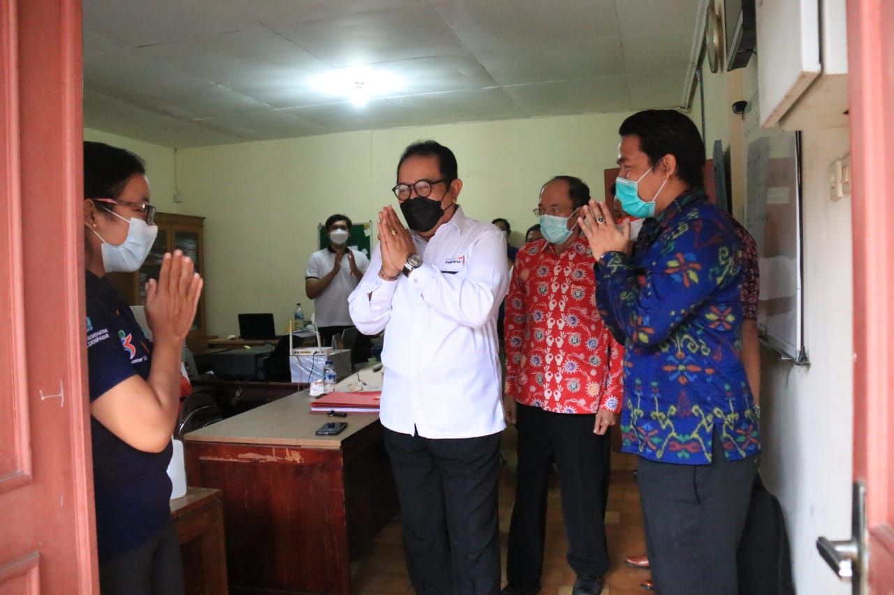 podiumnews.com-Cok Ace Ajak Masyarakat Bangun Kesadaran Bersama Perangi AIDS